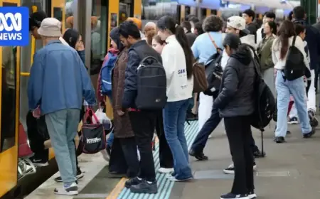 Fuel Crisis Spurs Sydneysiders to Abandon Cars for Alternative Transport