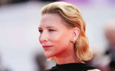 Paddington Bear Competes at London’s Olivier Awards