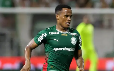 Why Is Arias Absent from Corinthians vs. Palmeiras Match?