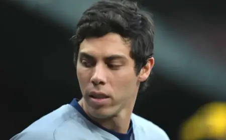 Christian Yelich Leaves Game with Hamstring Injury