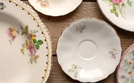 Discover 10 Vintage Plates Valued at a Small Fortune