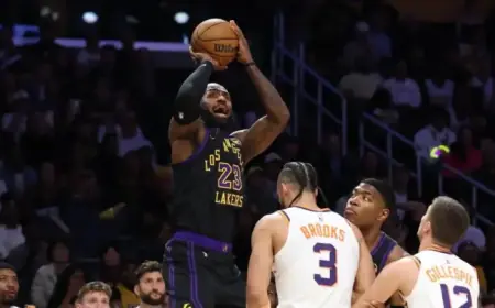 LeBron Leads Lakers to Victory Over Suns, Chases No. 3 Playoff Seed
