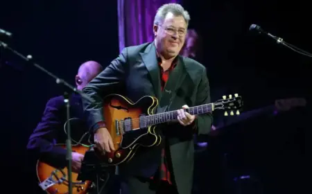 Vince Gill Celebrates 50th Anniversary Tour in St. Louis This Summer