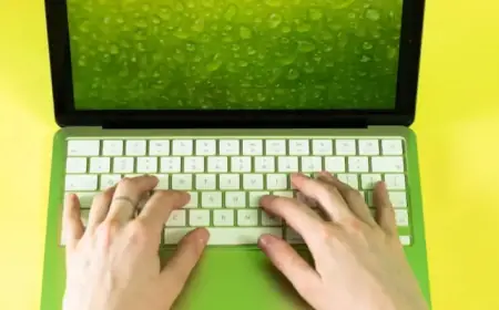 Create a Multicolor MacBook Neo Using Spare Apple Parts