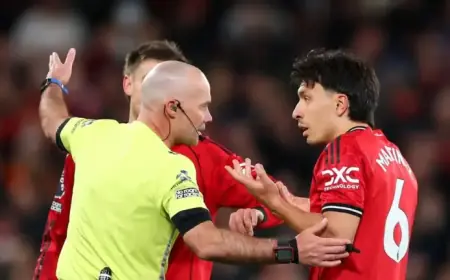 Lisandro Martinez Red-Carded for Hair Pull; Gary Neville’s Blunt Verdict