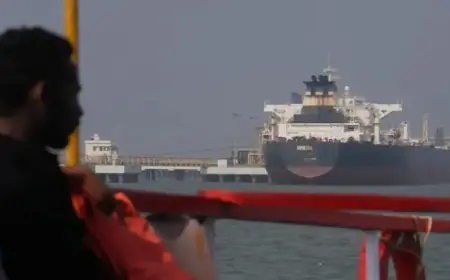 Physical Oil Prices Surge Towards $150 Amid Strait of Hormuz Crisis