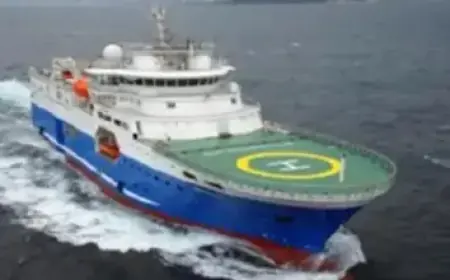 Lammy Engages with US Vice President Amid Ongoing Strait of Hormuz Crisis