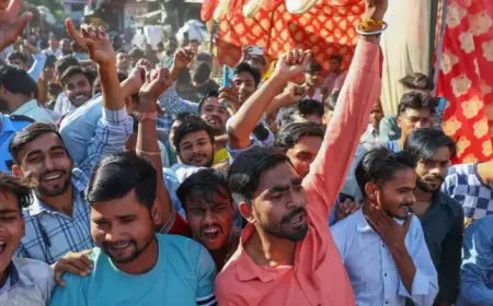 Uttar Pradesh Increases Worker Wages Following Pay Protests