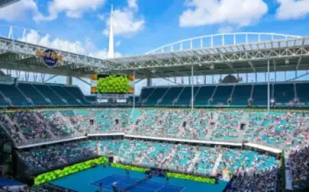 Burberry Welcomes Summer with Iris Law and Tunji Obembe