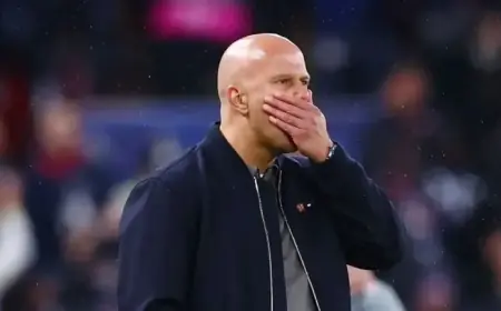 Arne Slot’s Costly Decision Before Controversial VAR Call in Liverpool vs PSG