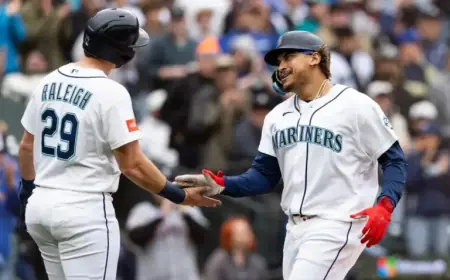 Mariners Arrive to Defend Vedder Cup Against Padres