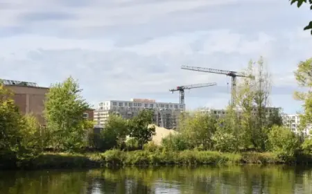 New Berlin Bus Route Offers Relief to Residents