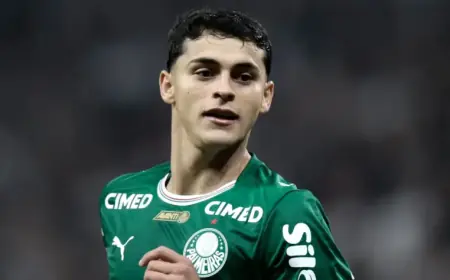 Ramón Sosa Misses Crucial Goal, Frustrates Palmeiras Fans at Allianz Parque