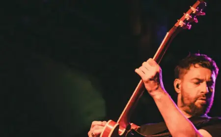 Liam Fray Discusses Courteeners’ Legacy, Survival, and Remaining Ambitions