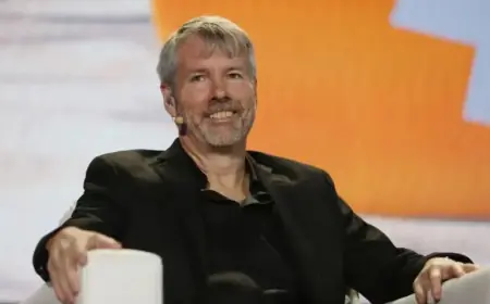 MSTR Stock Risks Indicate Potential Crash to $100