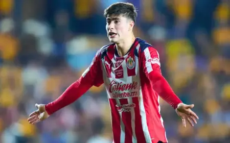 Chivas Faces Losing Top Spot in Jornada 15; América Eyes Playoff Position