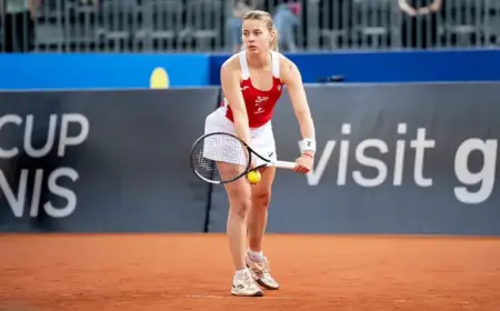 Polish Tennis Star Dominates in Decisive Victory