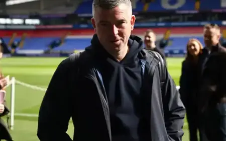 Wanderers Face Huddersfield Town: Key Team News