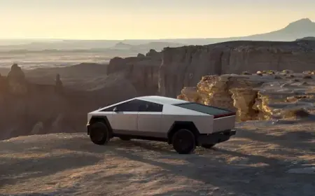 Elon Musk’s SpaceX Boosts Tesla Cybertruck Sales