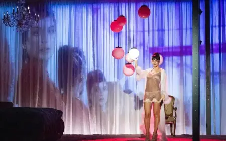 Lily Allen Transforms Met Philly with Theatrical, Playful Concert Performance