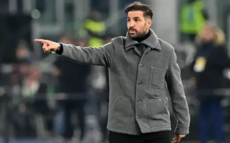 Cesc Fàbregas Stays at Como Following Prestigious Award Win