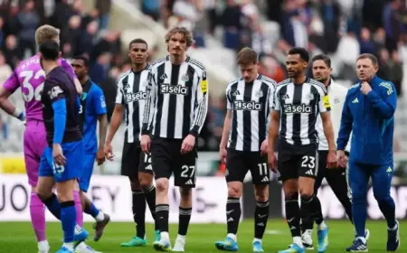 Eddie Howe Demands Commitment from Struggling Newcastle Squad: ‘In or Out’