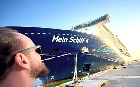 “Captain Jan Fortun’s Emotional Words as ‘Mein Schiff 4’ Escapes Iran Conflict”