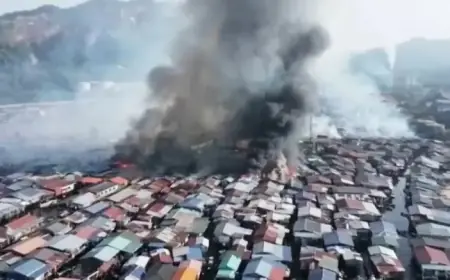 Blaze Devastates 1,000 Homes in Malaysian Coastal Village on Borneo Island
