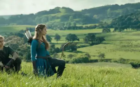 First Look: Link’s Master Sword Unveiled in Upcoming Zelda Movie