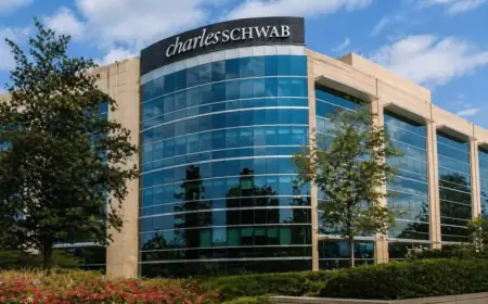 SCHD ETF Climbs as Dividend Trade Revives, Yields 12.5% to Early Investors