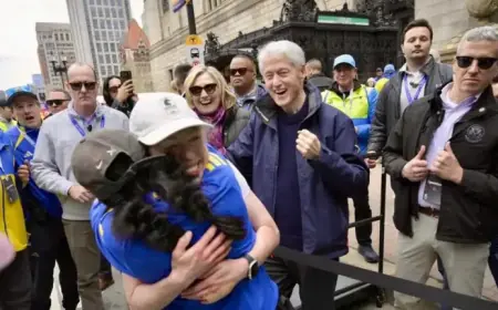 Chelsea Clinton Celebrates with Parents After Completing Boston Marathon