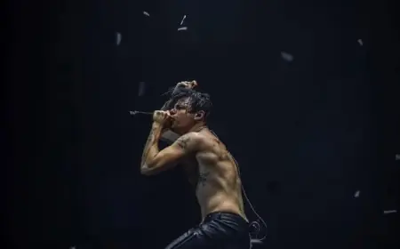 Yungblud Captivates 3Arena, Silencing Critics with Stage Presence