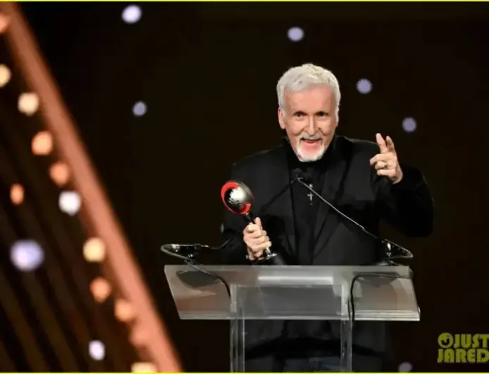 CinemaCon Celebrates Noah Centineo, Zoey Deutch, LaKeith Stanfield with Closing Awards