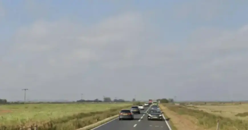 Lorry Jackknifes, Closing Major Norfolk Road