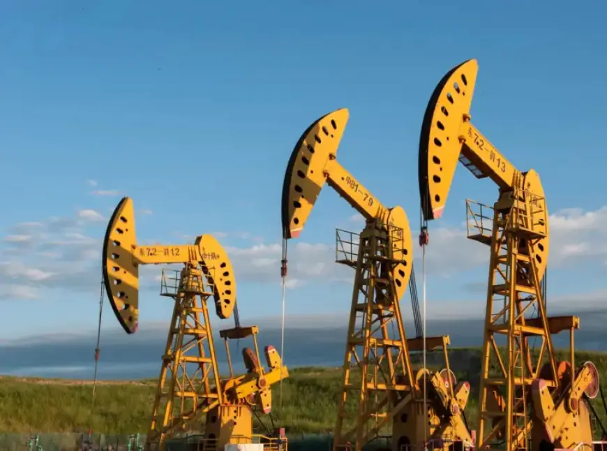 Ceasefire Hopes Trigger Oil Price Drop, Pulling Down U.S. Stocks