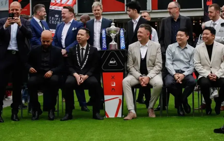 Sheffield Welcomes Snooker Legends with Green Carpet Event