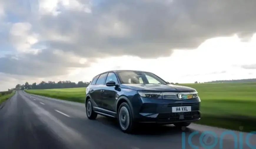 Vauxhall Enhances Grandland Line-Up with New Plug-In Hybrid Variant