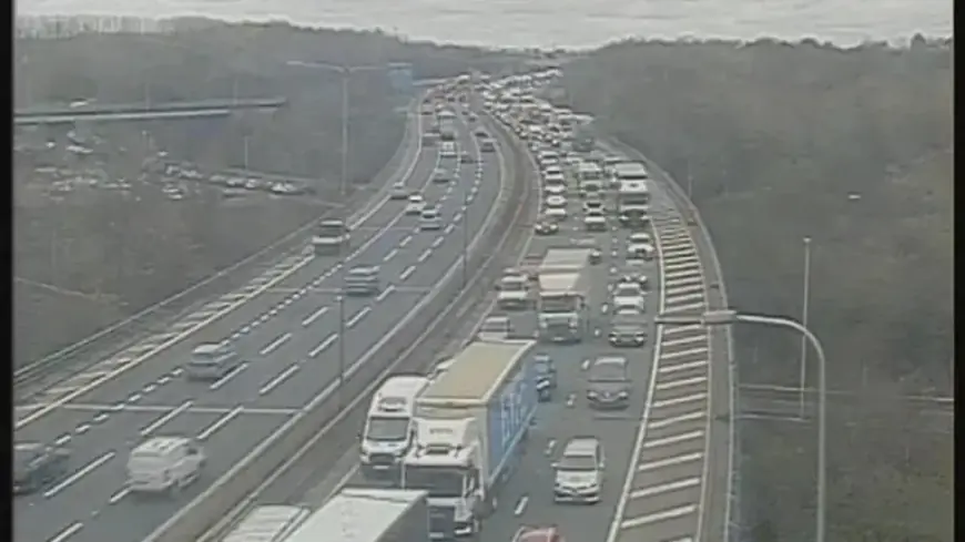 M60 Lane Closures Cause Long Queues: What You Need to Know