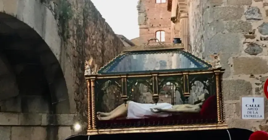 Historic Processions Grace Cáceres on Good Friday 2026