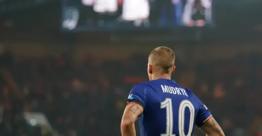 Mykhailo Mudryk Rents Uxbridge FC Pitch for Personal Training Session