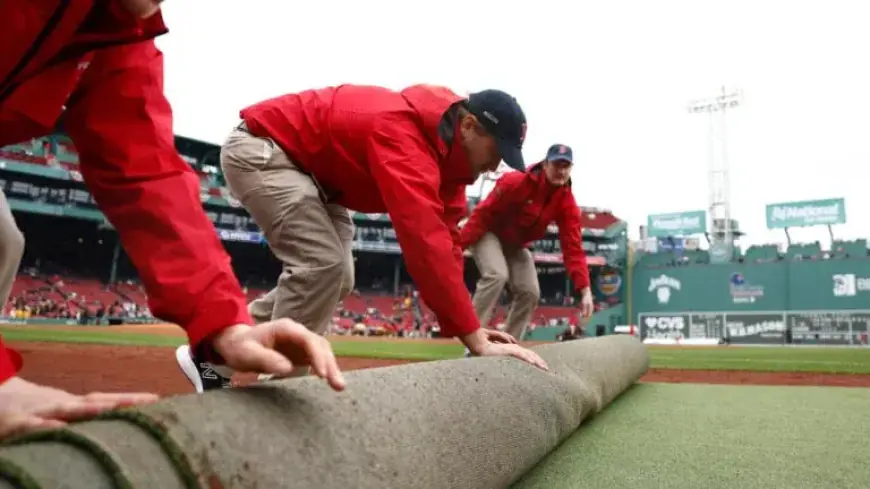 Red Sox Celebrate 1986 Team at Opening Day Ceremony