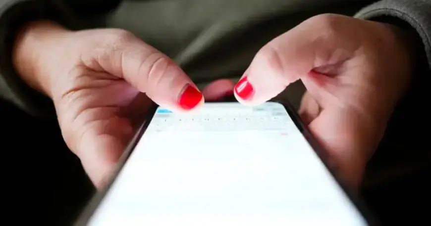 Scam Alert: Fake ‘Milk Settlement’ Texts Target and Concern Canadian Public