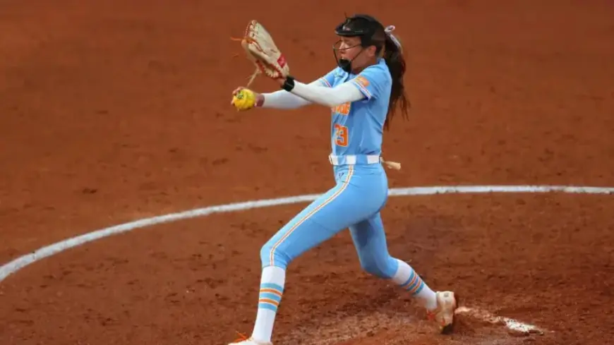 Tennessee Upset by South Carolina 5-1 in College Baseball Shock