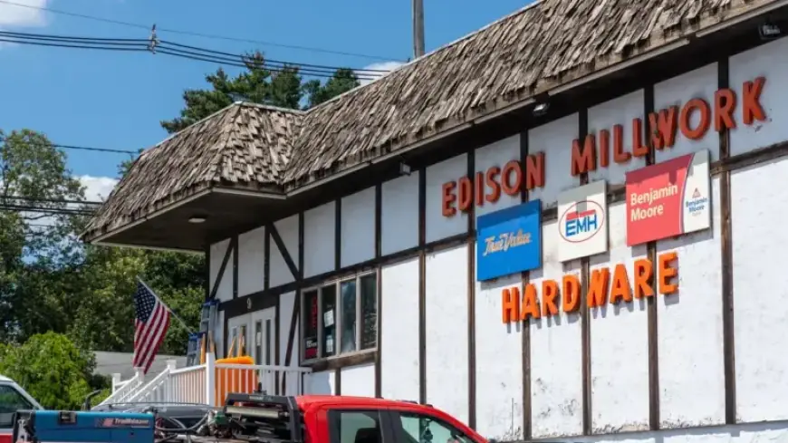 Edison Store Hosts Watch Party for Netflix Series