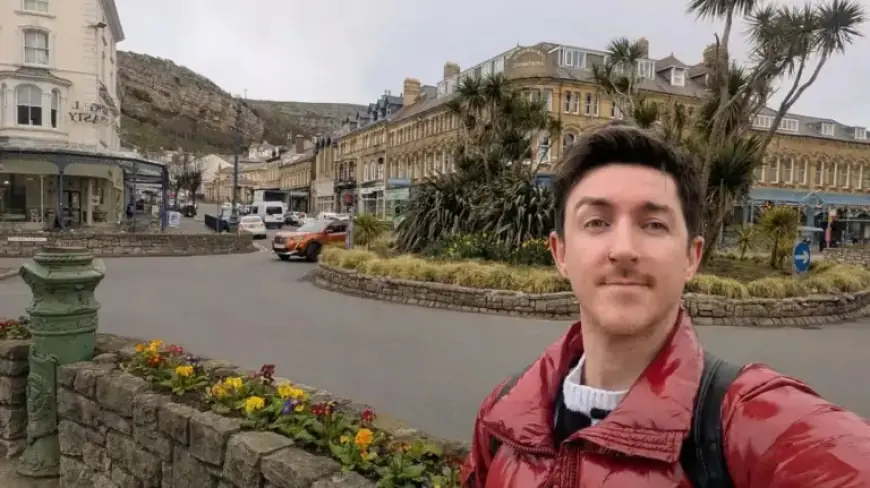 Explore a Classic Seaside Town with Mountain Views and Quaint Cafés