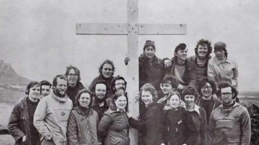 Pilgrims Revisit Island 50 Years After Initial Journey