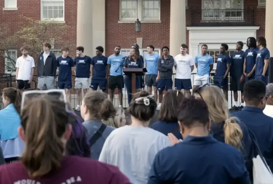 Former UMW Coach, Alumni Celebrate Historic Title Run with Enthusiasm