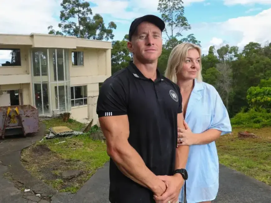 Couple Transforms Abandoned ‘Ghost House’ Battling Mould and Decay