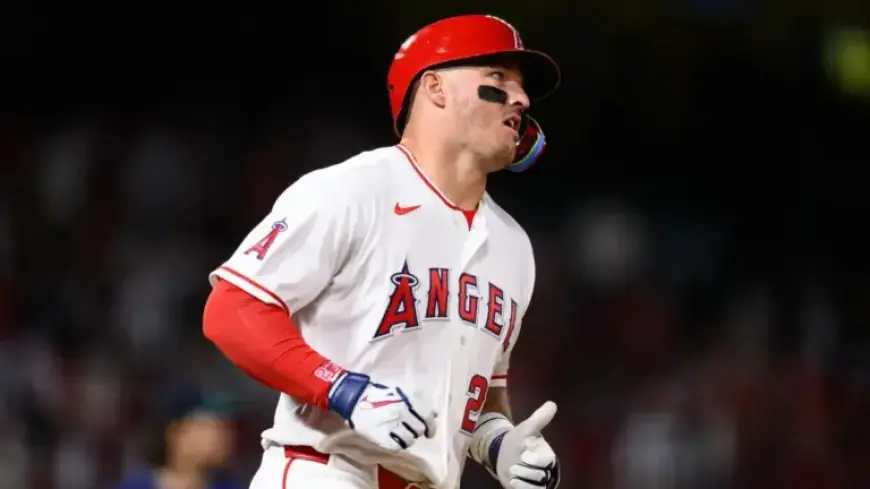 Mike Trout Struck by Pitch Near Head in Mariners-Angels Game