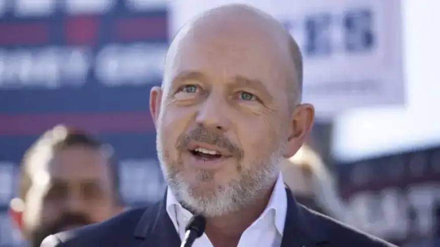 Trump Backs Republican Steve Hilton in California Governor Race